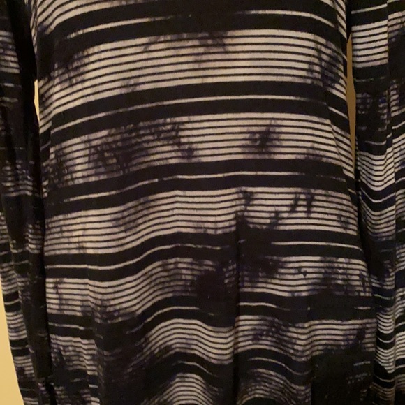 Retro-ology top - Picture 3 of 11